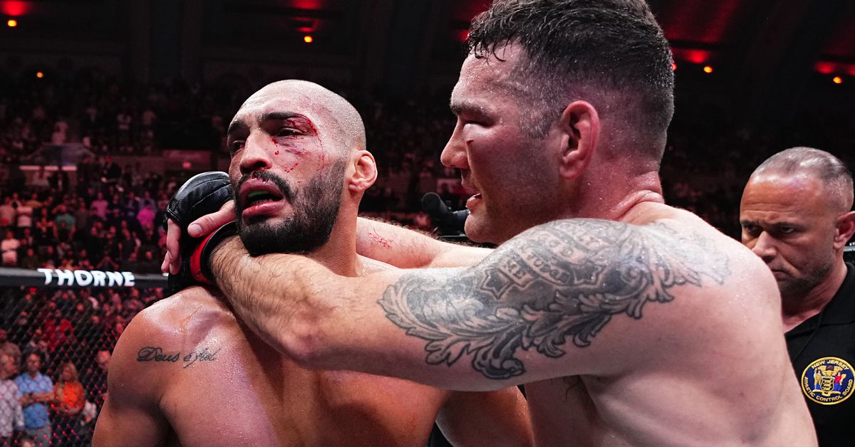 Chris Weidman reacts to controversial win over Bruno Silva